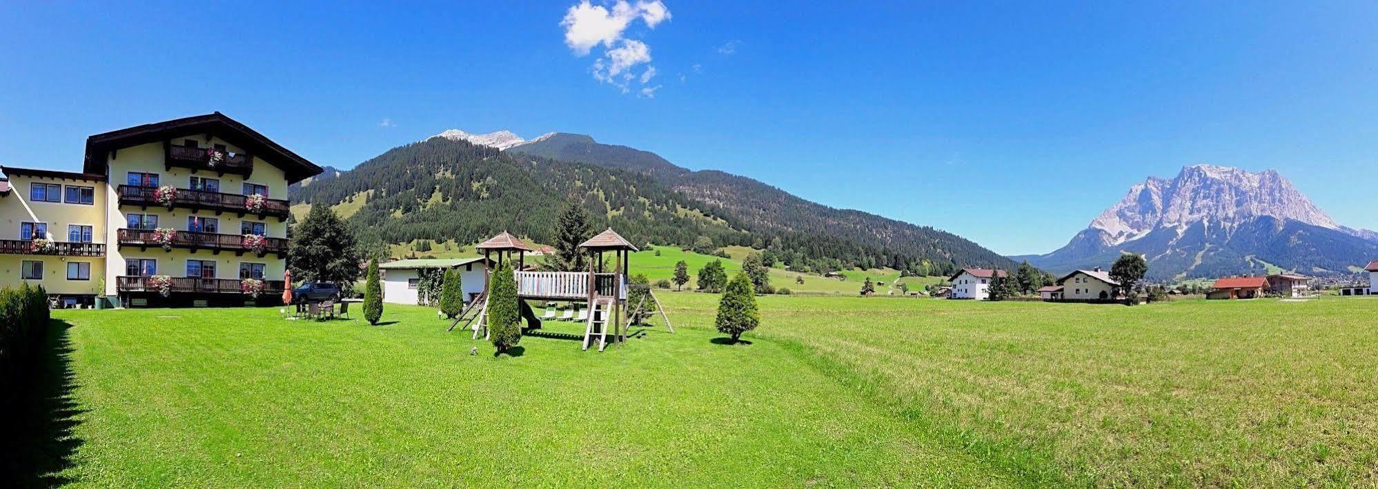 Gaestehaus Alpenblick 2*
